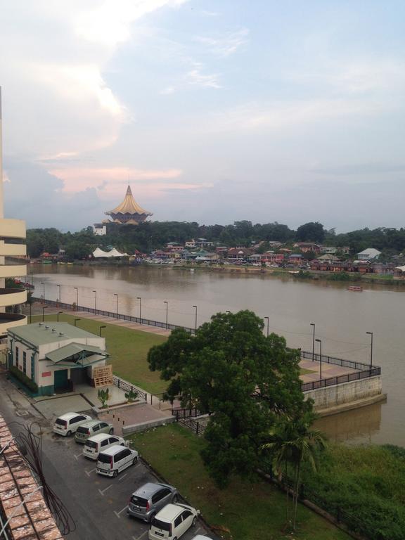 Woodpecker Lodge, Kuching Exterior photo