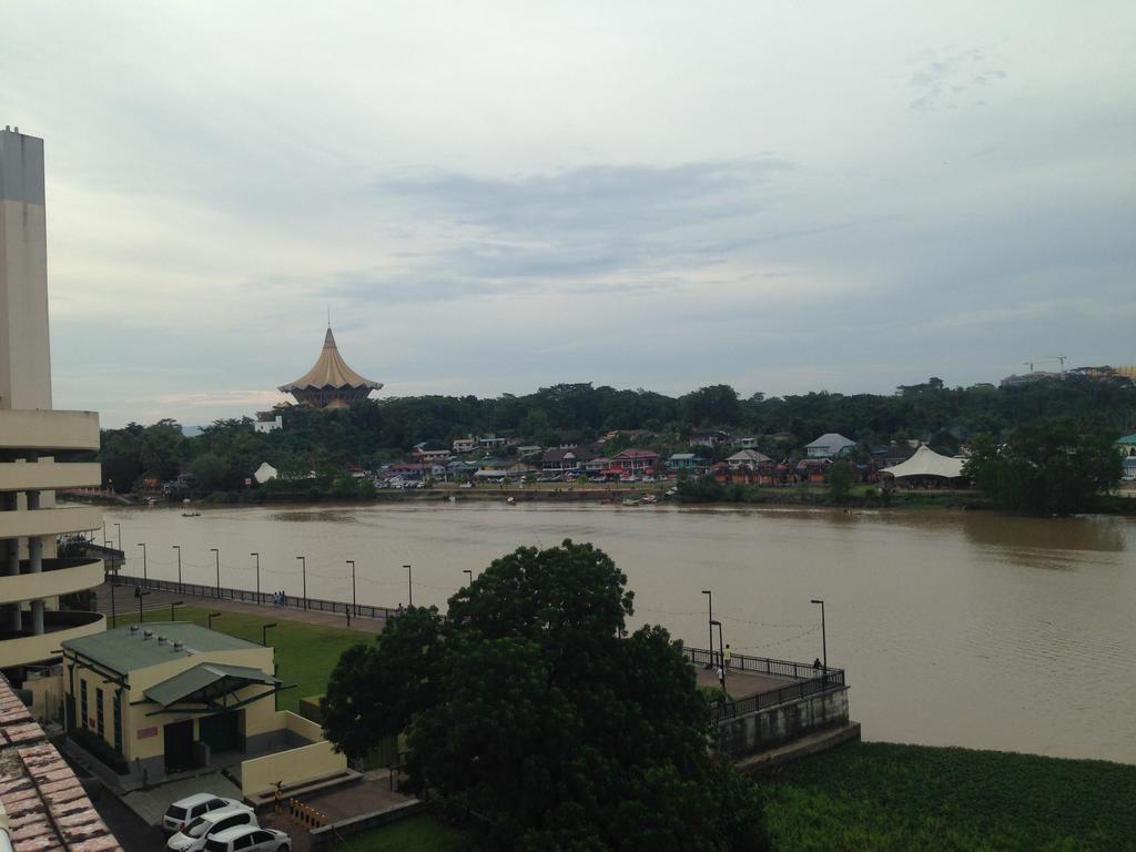 Woodpecker Lodge, Kuching Exterior photo